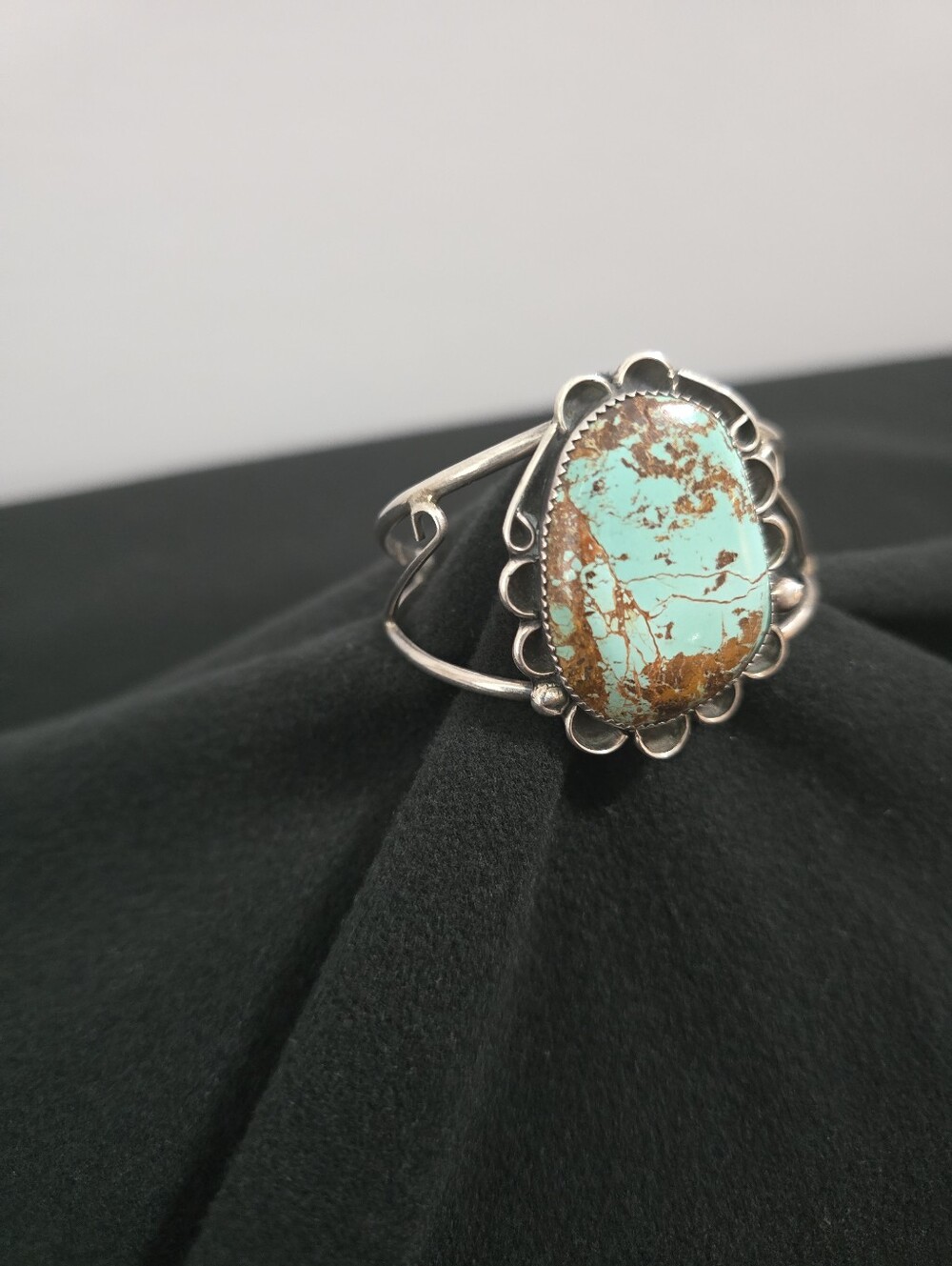 VTG Sterling Silver Lrg Turquoise Cuff Bracelet Split Shank Lrg Stone 1.6"×1.2" - Picture 5 of 7